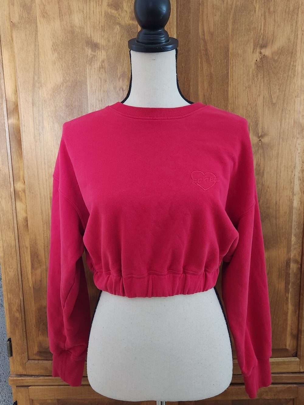 Bo+Tee Cropped Red Sweatshirt | S